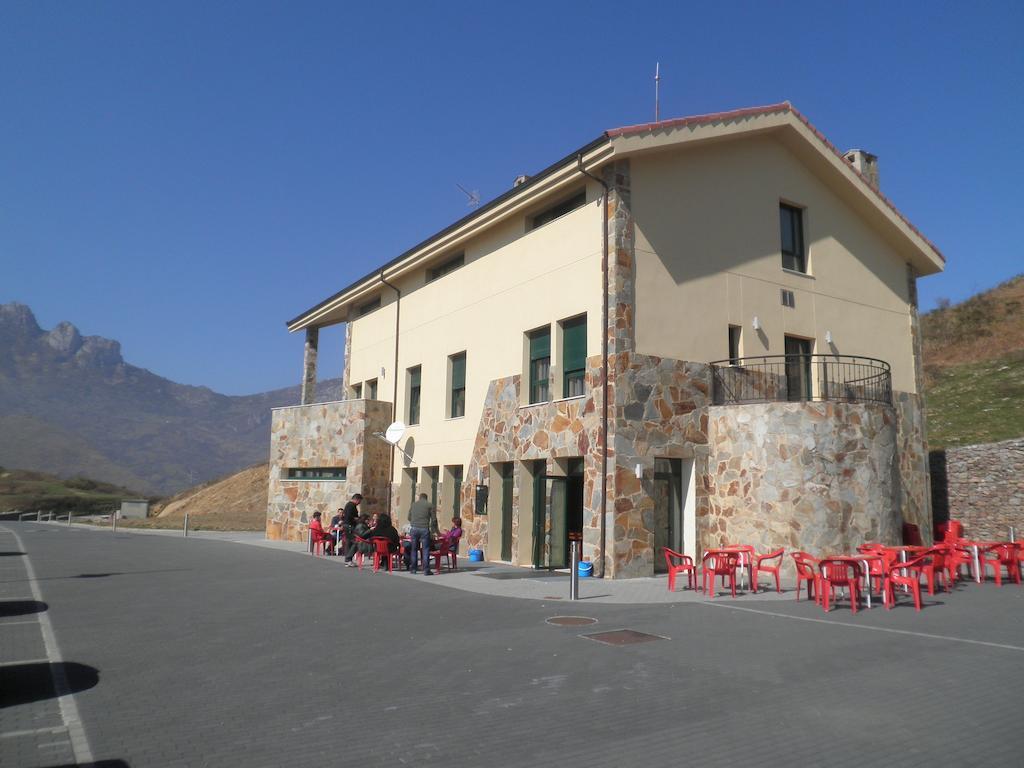 Mirador Del Angliru Hostel Riosa Buitenkant foto